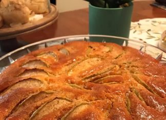 Μηλόπιτα με γιαούρτι