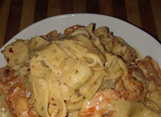 Ζυμαρικά με γαρίδες και σκόρδο