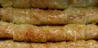 Έυκολο γλυκό με φύλλα και ινδοκάρυδο