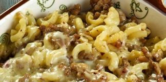 Κοφτό μακαρονάκι με κιμά και cheddar Κοφτό μακαρονάκι με τυρί και κιμά