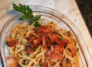 Λινγκουίνι με χταπόδι, καλαμάρια και γαρίδες