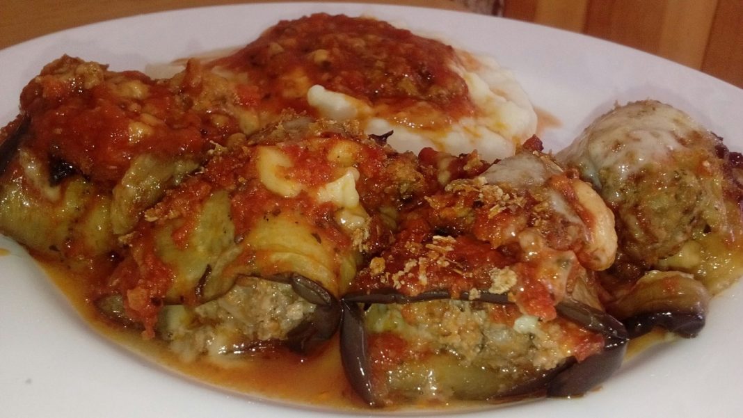 Μπιφτέκια τυλιγμένα σε μελιτζάνα