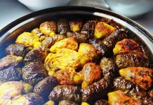 Ντολμαδάκια με γεμιστούς Κολοκυθοανθούς Ντολμαδάκια με γεμιστούς Κολοκυανθούς