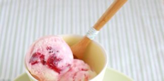 Παγωτό με γιαουρτι