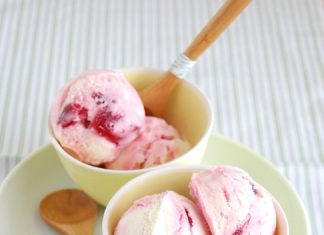 Παγωτό με γιαουρτι