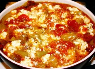 Πιπεριές με ντομάτες και αυγά