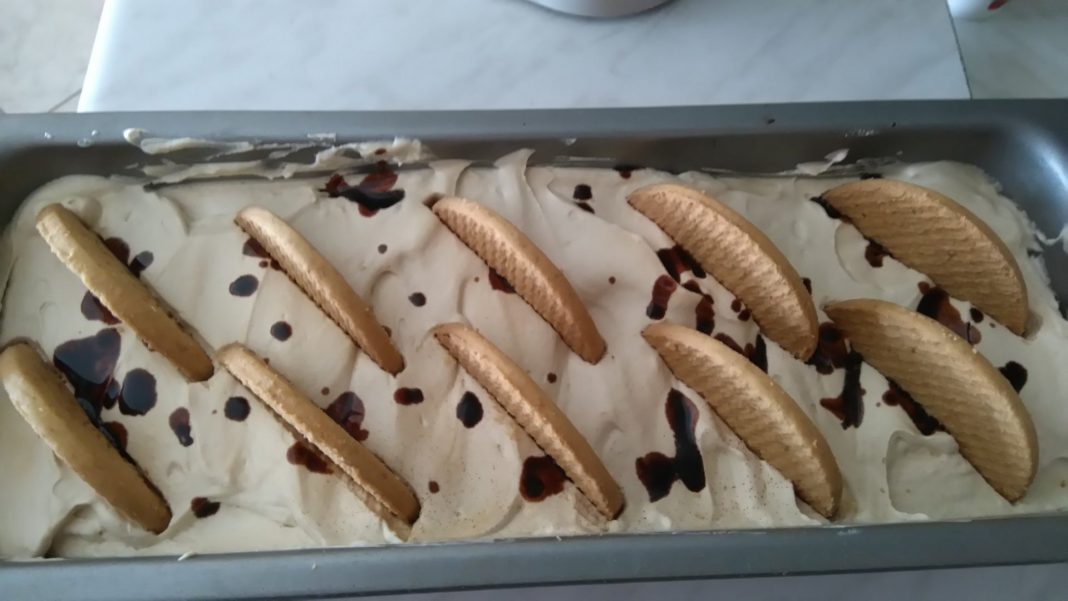 Σεμιφρέντο Παγωτό με γεύση και Αρωμα Καραμέλας Toffee