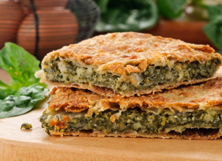 Σπανακόπιτα με ανθότυρο και παρμεζάνα