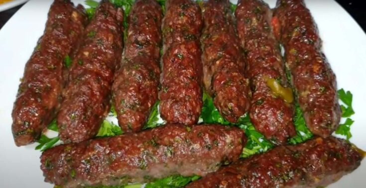 Ανατολίτικο κεμπάπ με πρόβειο κιμά, πιπεριά Φλωρίνης και μυρωδικά