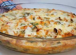 Χρυσαφένια ομελέτα φούρνου με πατάτες και λαχανικά, μέσα σε ενα πυρεξ