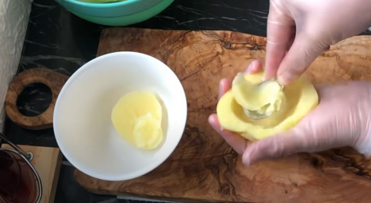 Γεμιστές πατάτες με κιμά