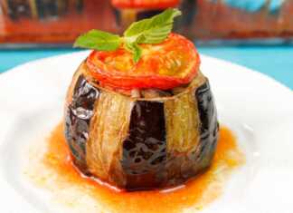 Γεμιστή Μελιτζάνα με Κεμπαπ Γεμιστή Μελιτζάνα με Κεμπαπ