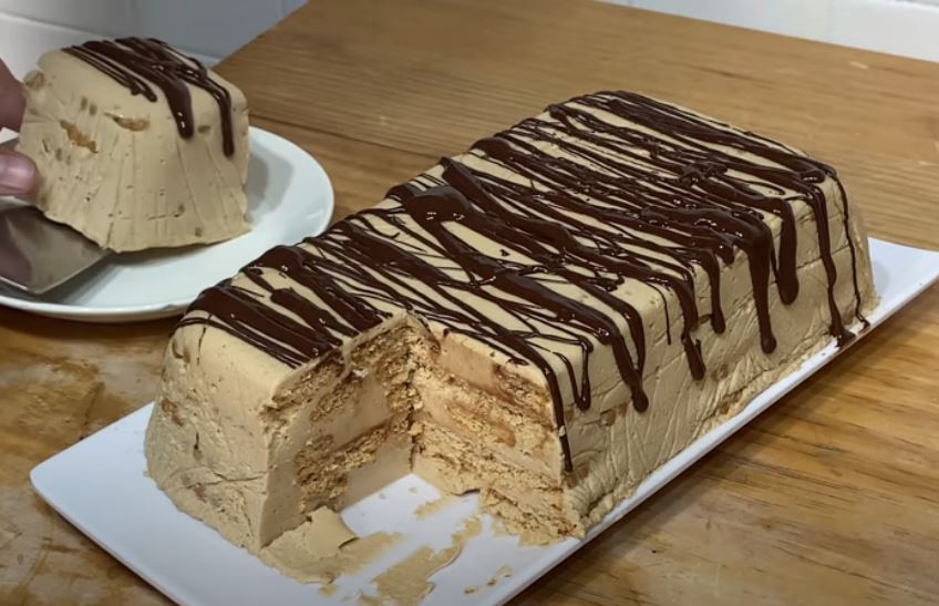 Γλυκό με καφε1 Γλυκό με καφέ