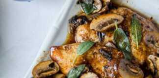 Κοτόπουλο σε σάλτσα με λευκό κρασί