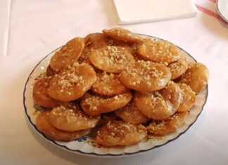 σιροπιαστές τηγανίτες με καρύδι