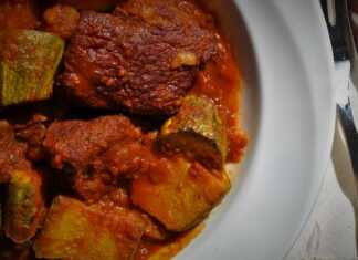 Μοσχάρι κοκκινιστό με κολοκυθάκια στην κατσαρόλα μοσχάρι με κολοκυθακια