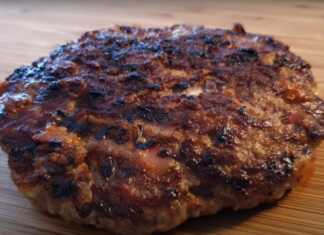 Το πιο Ζουμερό Χάμπουργκερ Ζουμερό Χάμπουργκερ Μπιφτέκι, ψημένο στη σχάρα, με λιωμένο τυρί.