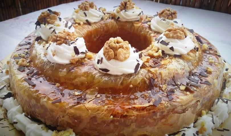 Καρυδόπιτα με Φύλλο Καρυδόπιτα με Φύλλο