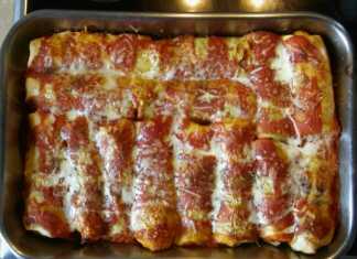 Κρέπες Γεμιστές με σάλτσα ντομάτας