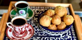 Λουκουμάδες Σιροπιαστοί