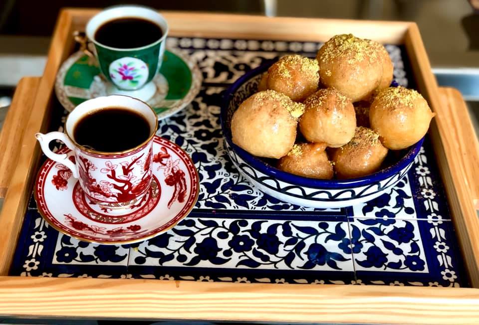 Λουκουμάδες Σιροπιαστοί3 Λουκουμάδες Σιροπιαστοί