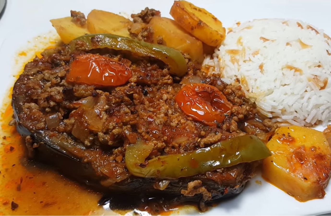 Μελιτζανες Παπουτσάκια με πατάτες