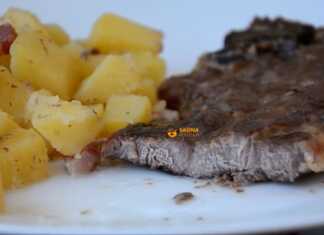 Μπριζόλες με πατάτες στο φούρνο