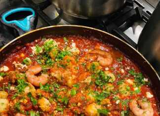 Σαγανάκι με Γαρίδες