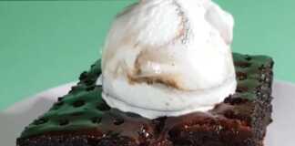 Σιροπιαστή Σοκολατόπιτα με ελαιόλαδο