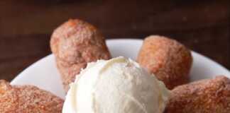 μπανάνα με καραμέλα και παγωτό