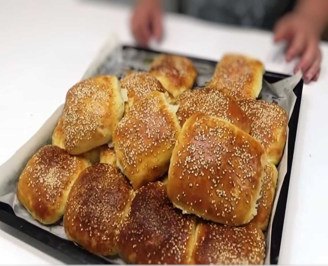 Τυροψωμάκια με μαϊντανό και φέτα