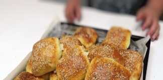 Τυροψωμάκια με μαϊντανό και φέτα