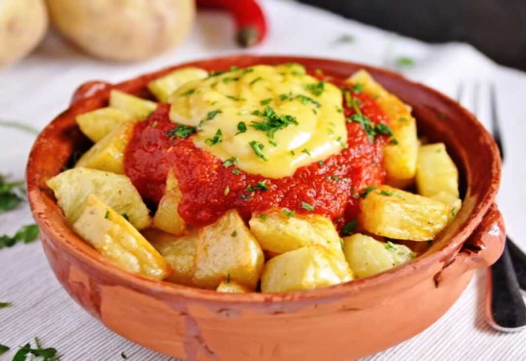 Ψητές Πατάτες με δύο σάλτσες