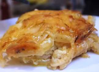 Ζουμερό κοτόπουλο με πατάτες και μπέικον σε πυρέξ, καλυμμένο με χρυσαφένιο λιωμένο τυρί τσένταρ και παρμεζάνα