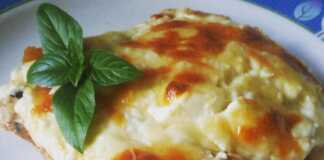 Λαχανικά στο φούρνο με σάλτσα ντομάτας,τυριά και μπεσαμελ