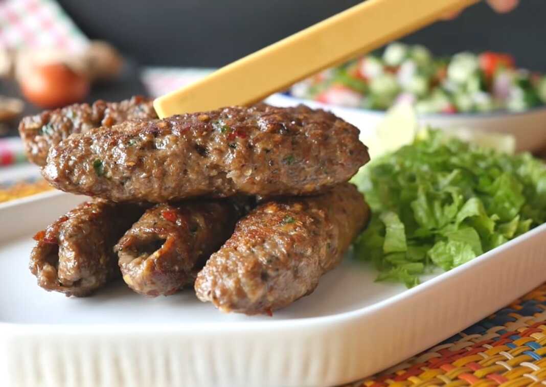 Seekh Kabab Shish Κεμπάπ με μπαχαρικά
