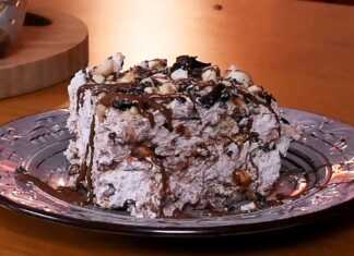 Γλυκό Ψυγείου με Πραλίνα Φουντουκιού.