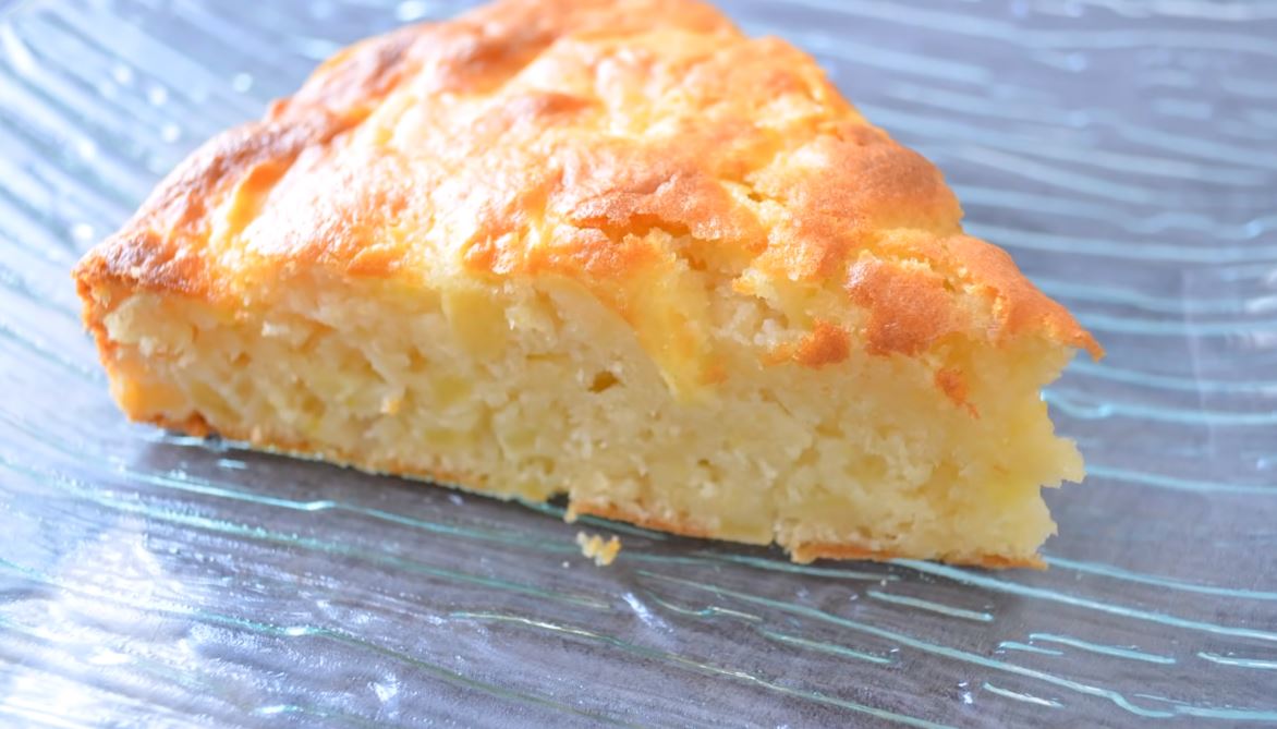 Κέικ Γιαουρτιου με μήλο