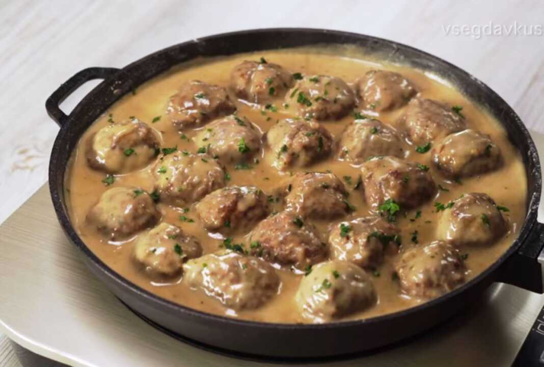 Κεφτεδακια σε λευκή σάλτσα