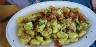 Κοτόπουλο με σάλτσα καρυ