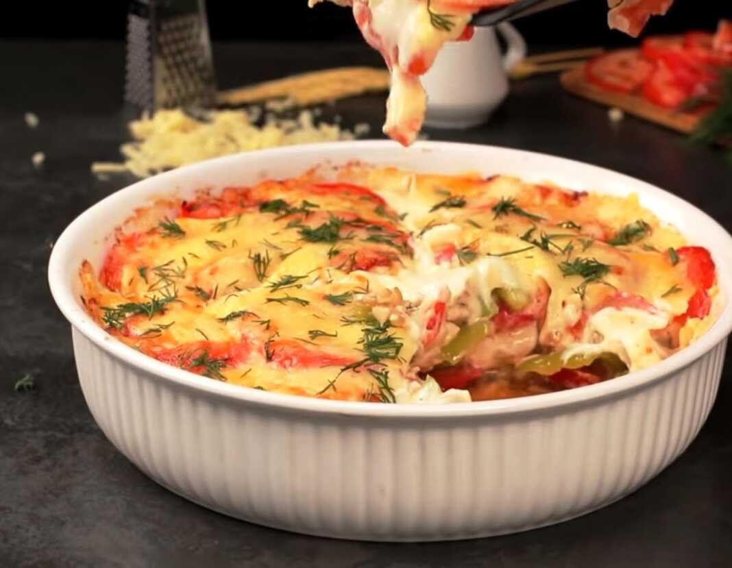 Κοτόπυλο στο φούρνο με μπεσαμελ Κοτόπυλο στο φούρνο με μπεσαμελ