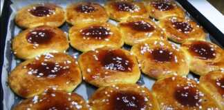 Μαλακά κουλουράκια με μαρμελάδα