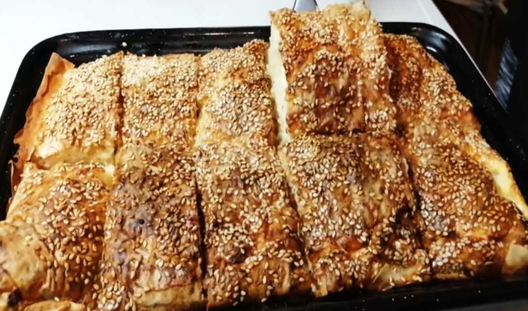 Πίτα με τυρί και σιμιγδάλι