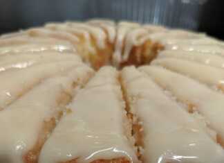 Κέικ λεμονιού με κρέμα λεμονιού