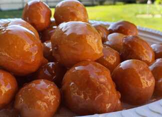 Λουκουμάδες γιαουρτιού με σιρόπι