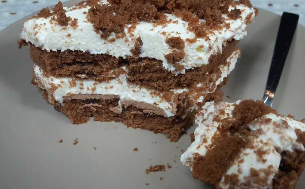 Γλυκό Ψυγείου με παντεσπάνι