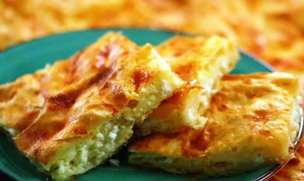 Η πιο απλή τυρόπιτα Η πιο απλή τυρόπιτα