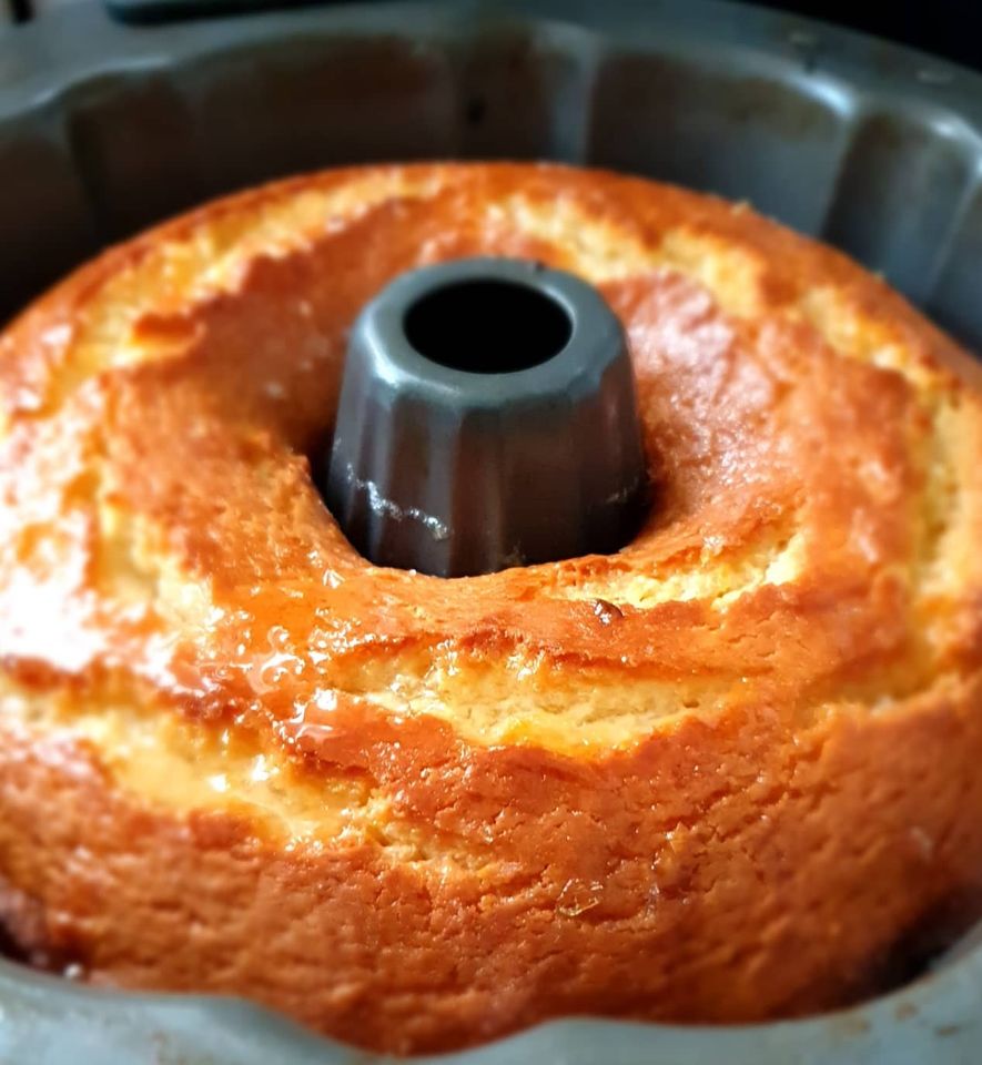 Κεικ λεμονιου με σιρόπι Κεικ λεμονιου με σιρόπι