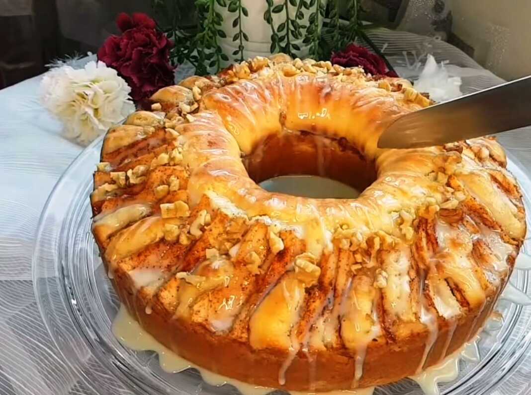 Κεικ μήλου με καρυδι