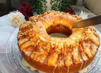 Κεικ μήλου με καρυδι